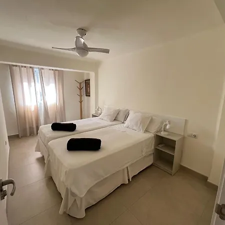 Precioso De 2 Recien Reformado En * Benidorm